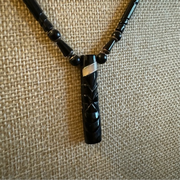⚜️3 for $30⚜️ Monochrome Textured Bar Pendant Necklace (Black and White) - Picture 5 of 10